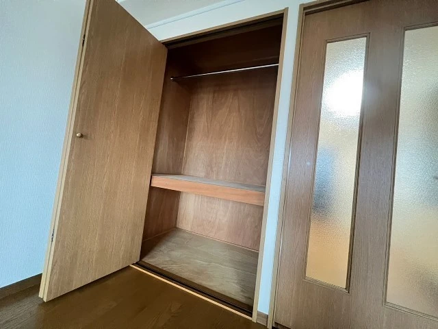 プラムグロウブ