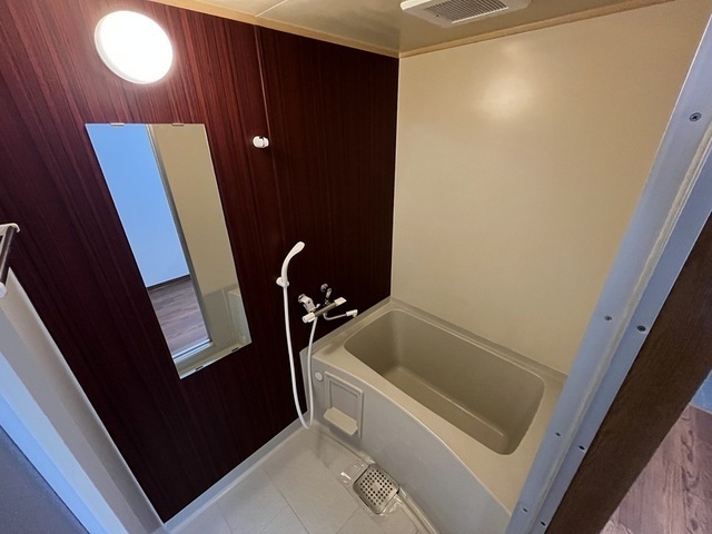 プラムグロウブ