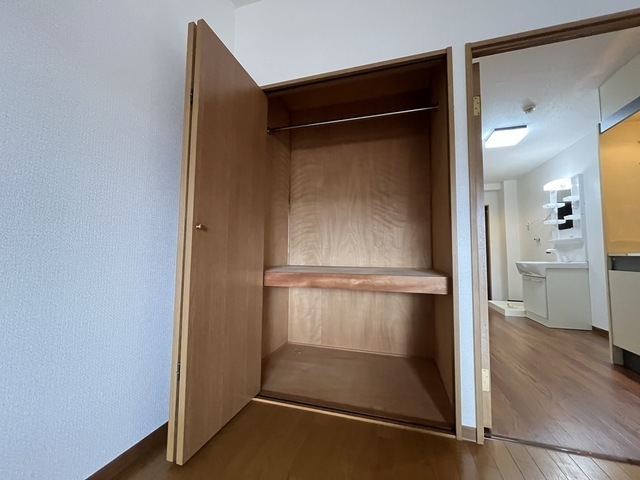 プラムグロウブ