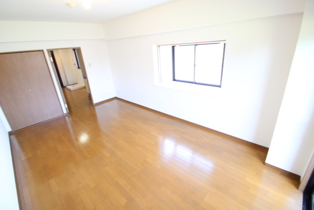 プラムグロウブ