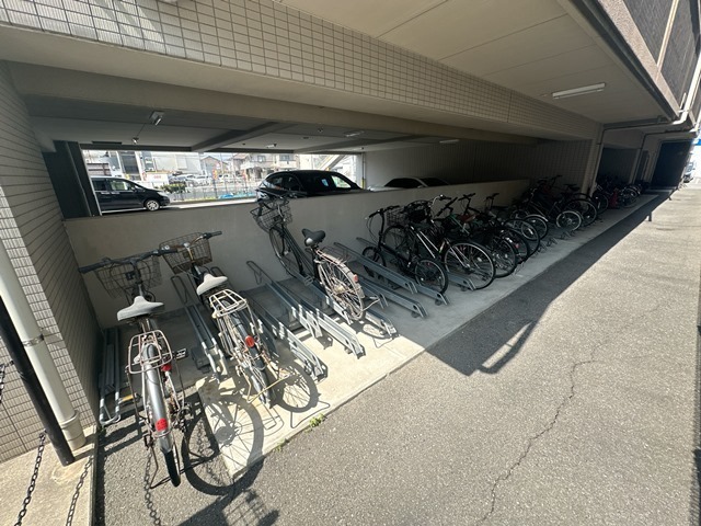 プレジールジョイ西原