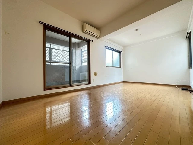 松村ビル(三滝)