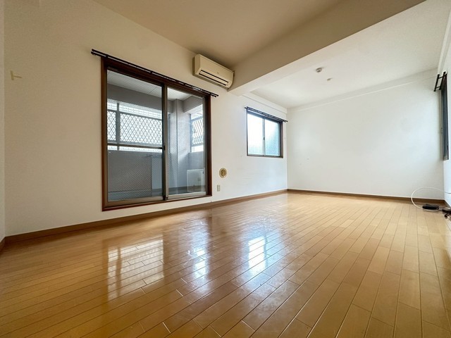 松村ビル(三滝)