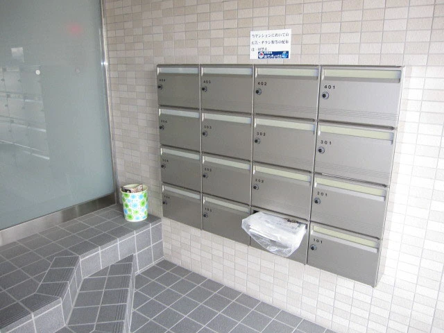 松村ビル(三滝)