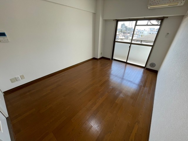 めーるにしむら