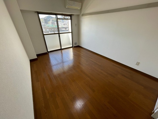 めーるにしむら