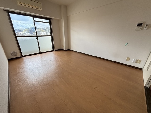 めーるにしむら