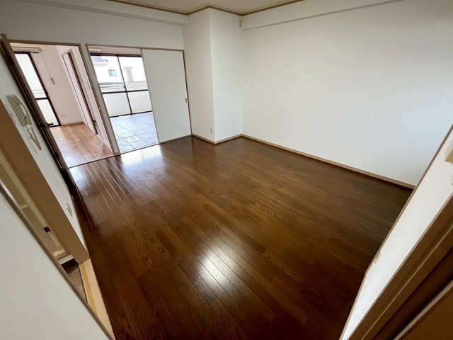 ライブ・コーポ辰広