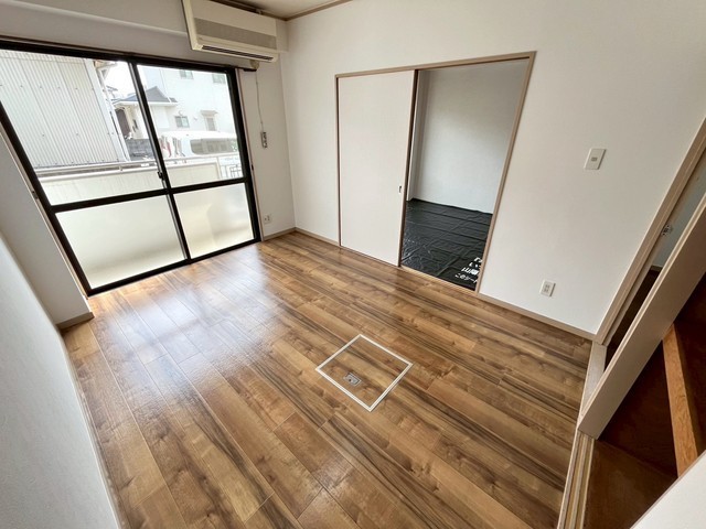 ライブ・コーポ辰広