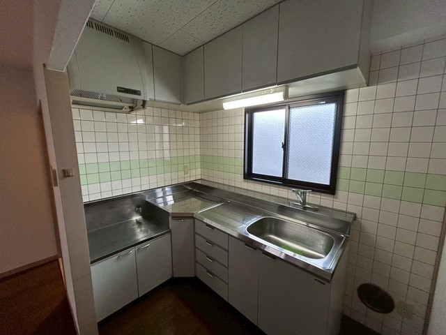 ライブ・コーポ辰広