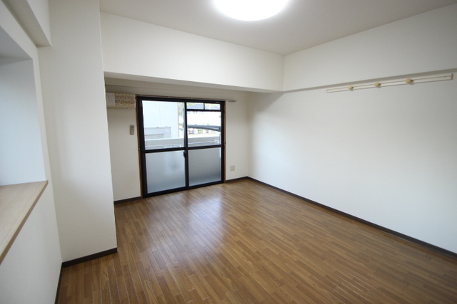 リスティア中筋