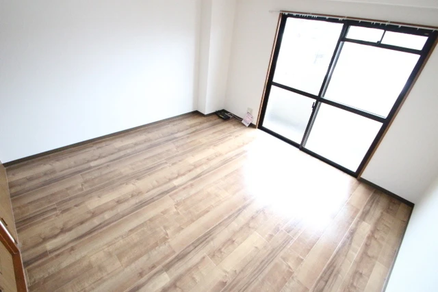 リスティア中筋