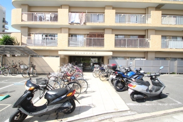 リバーサイド観音