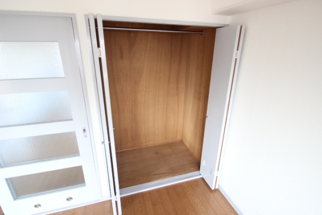 リバーサイド西口