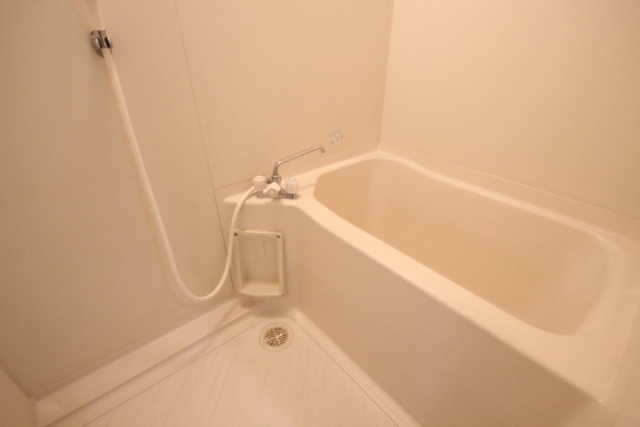 リバーサイド西口