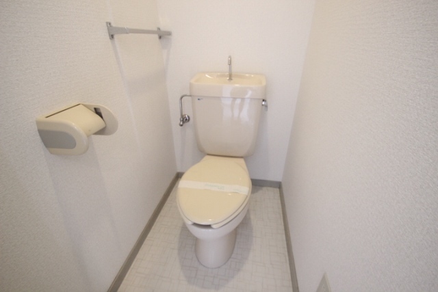 リバーサイド西口