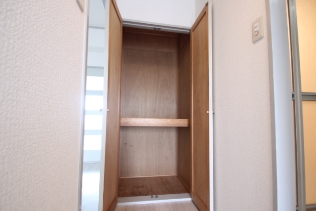 リバーサイド西口