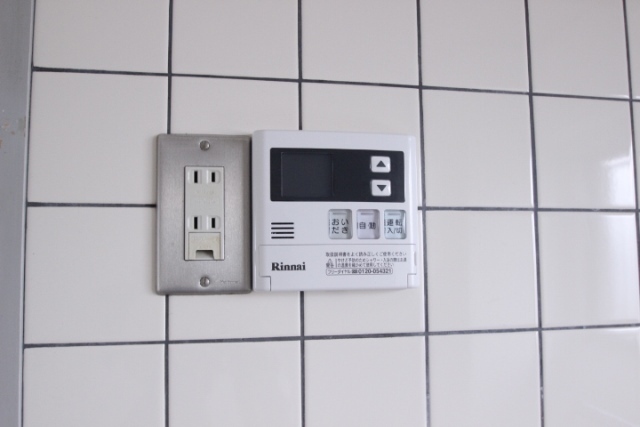 リバーサイド西口