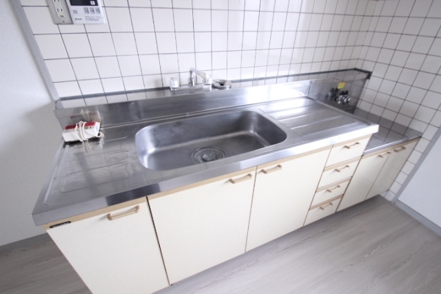 リバーサイド西口