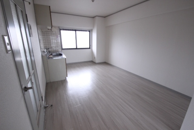 リバーサイド西口