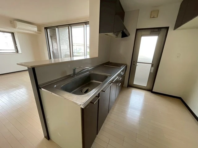 レジデンス大町西館