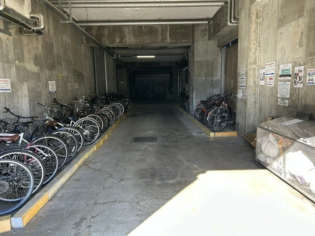 駐輪場