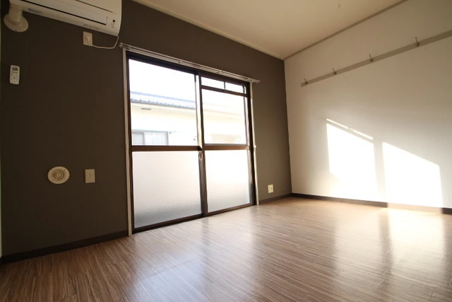 メゾンジュネス