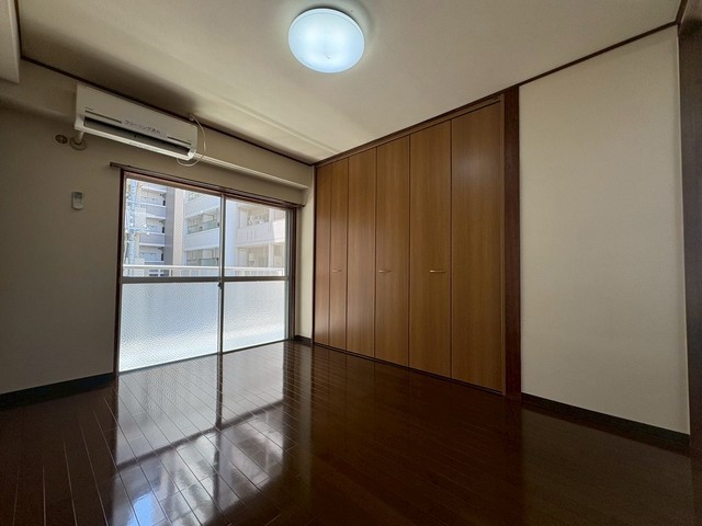 土手ビル(猫屋町)