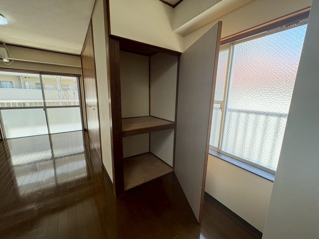 土手ビル(猫屋町)