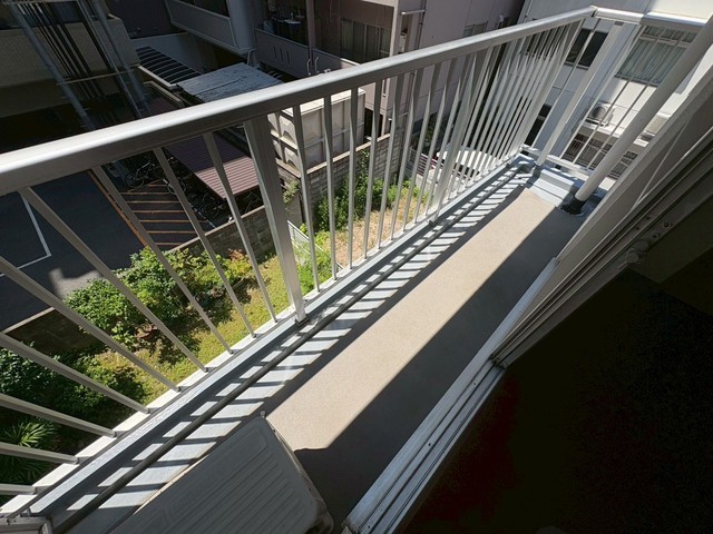 土手ビル(猫屋町)