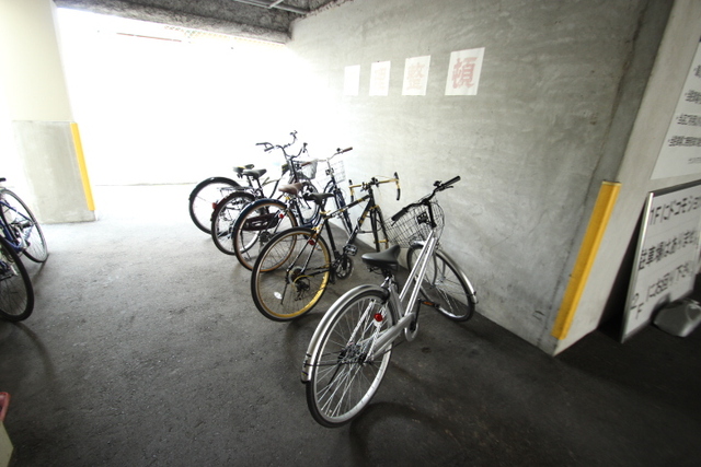 ☆広々1K☆都市ガス☆コイン通り☆日当たり良好☆