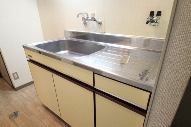 ファミール牛田