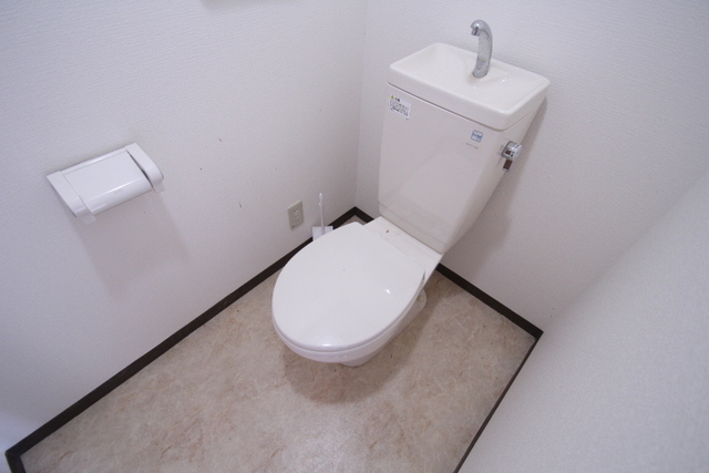 ファミール牛田