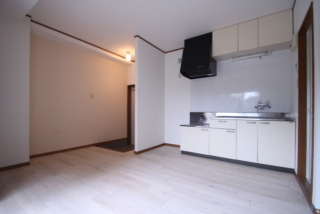 ファミール牛田