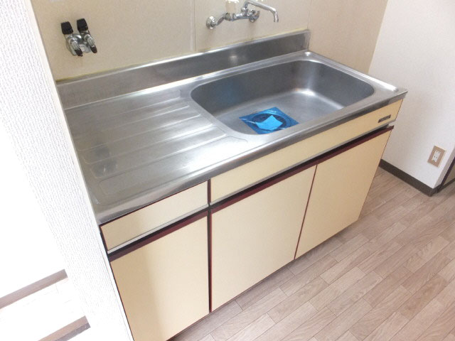 ファミール牛田