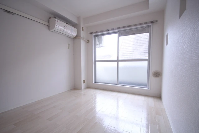 ファミール牛田