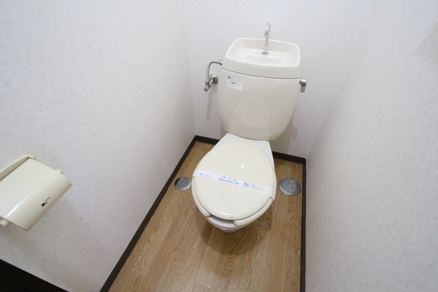 ファミール牛田