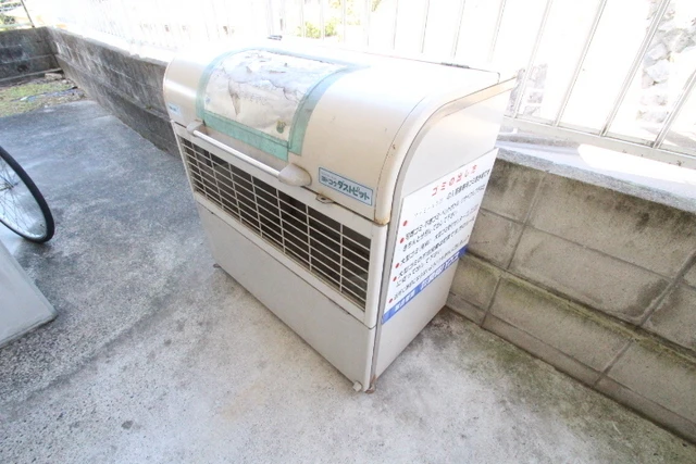 ファミール牛田