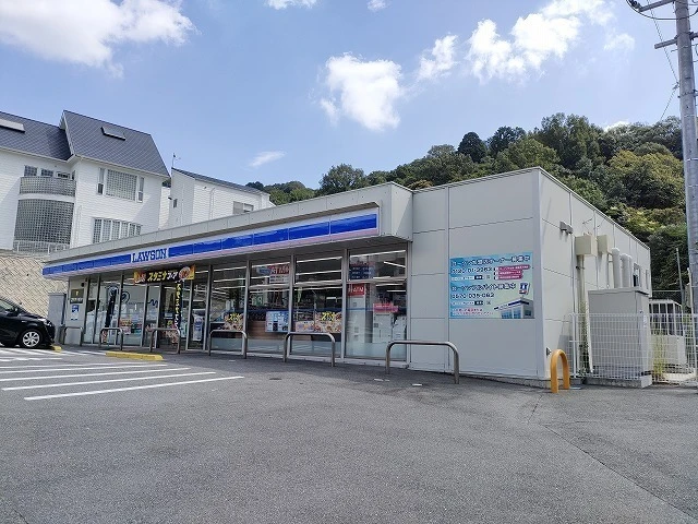ファミール牛田