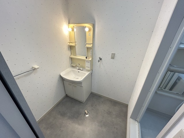 ルミナス上安 B棟