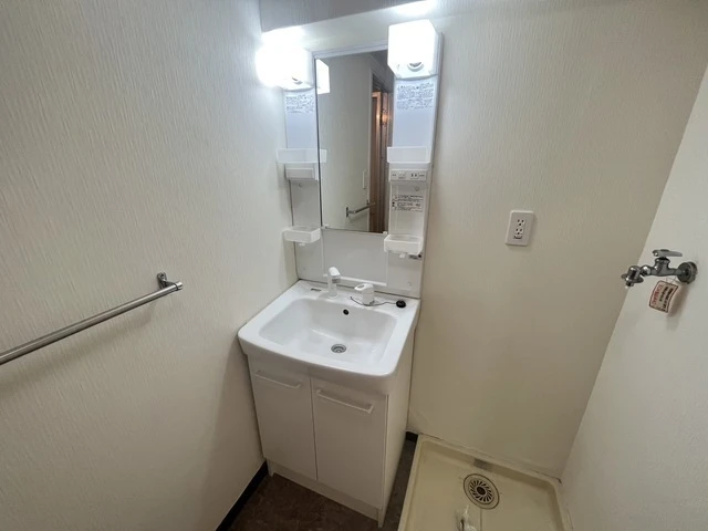 フローレス日吉