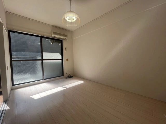 フローレス日吉