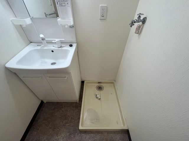 フローレス日吉