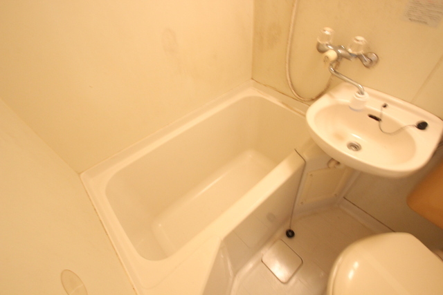 横川アイティービル