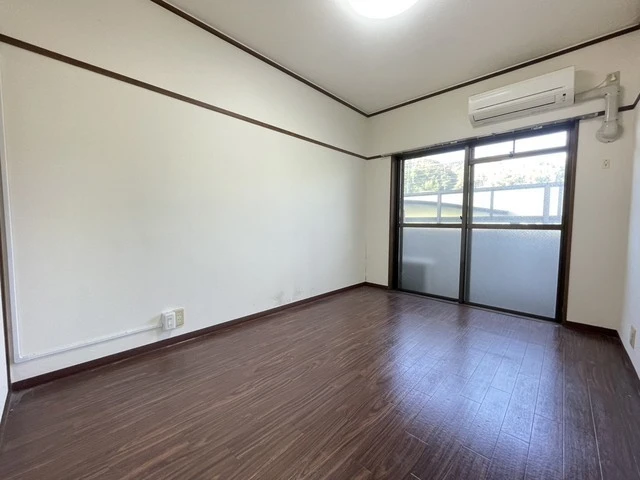 ロイヤルメゾン古江