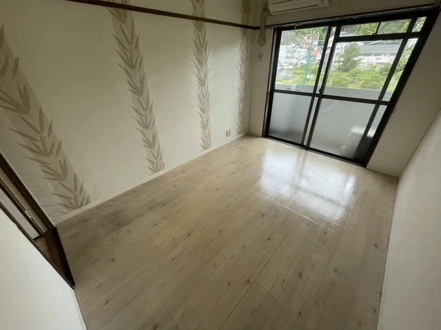 ロイヤルメゾン古江