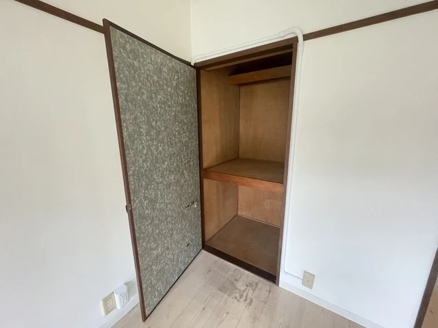 ロイヤルメゾン古江