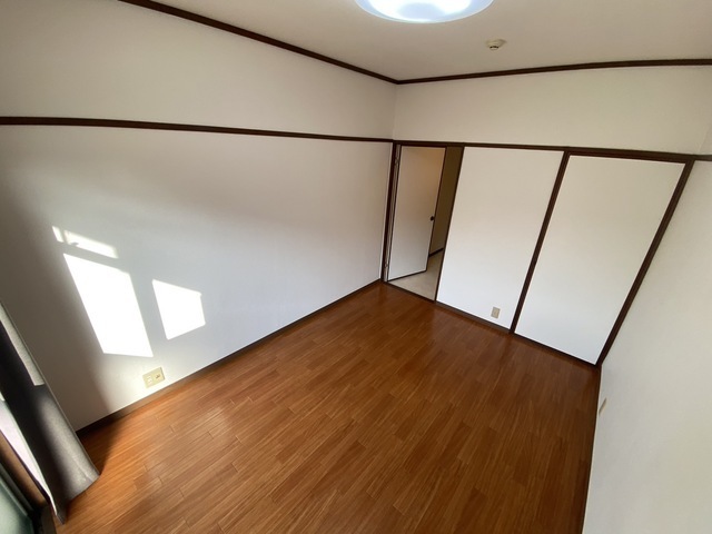 ロイヤルメゾン古江