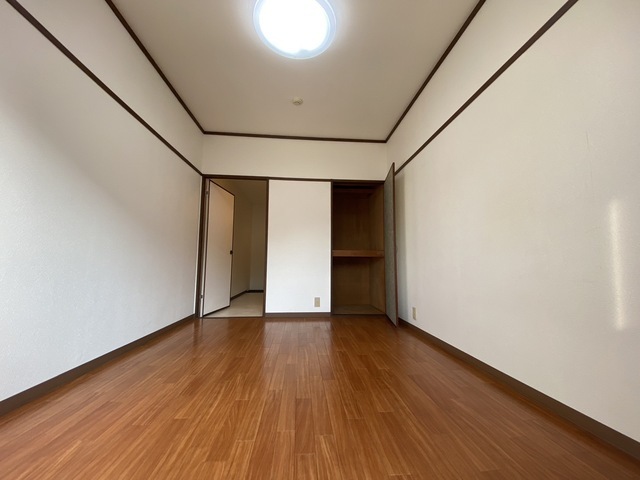 ロイヤルメゾン古江