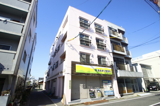 内装フル改装！全部屋エアコン付のきれいな2LDKです！